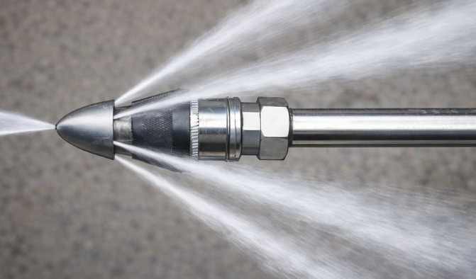 Hydro Jetting vs Drain Snaking: Which Montreal Homes Need What?